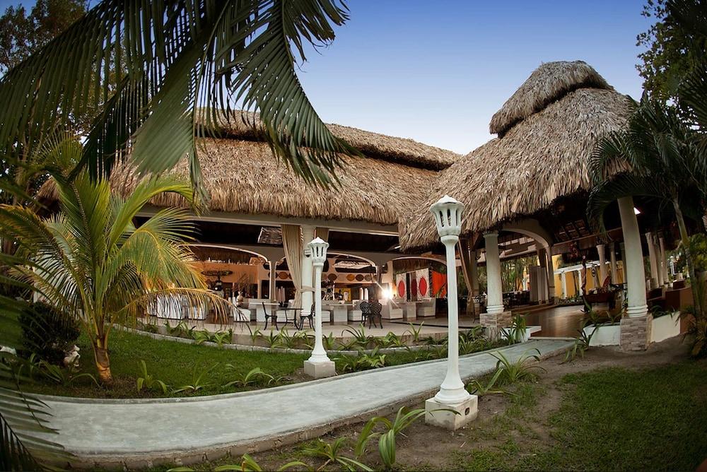 Hotel Palma Real Sambo Creek 外观 照片
